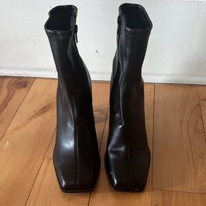 GB "Holy-Grail" Black Leather Square-Toe Ankle Boots